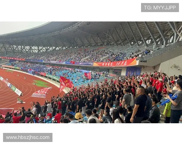 盐城 2-0 力克镇江登顶苏超，戴培带伤拼至泪洒赛场诠释队长担当(1)